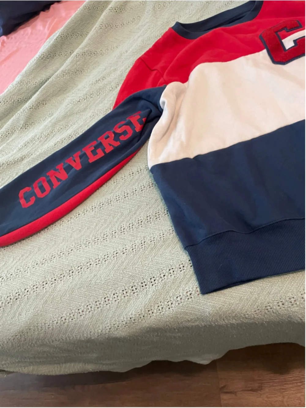Vintage Boys Converse Colorblock Sweatshirt XL Red White Blue Chuck Taylor